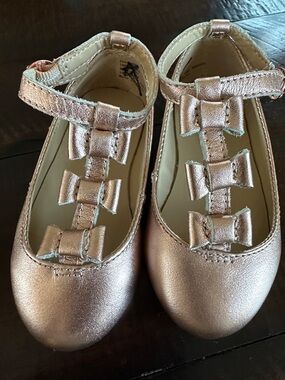 Girls Metallic Rose Gold Mary Jane Shoes with Bows